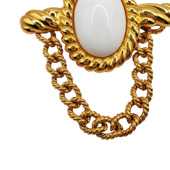 Vintage Monet Bar Chain Brooch 80's Madonna Pop - Picture 2 of 10